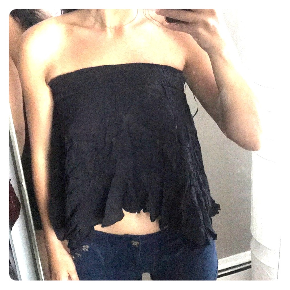 Sleeveless black Flow top